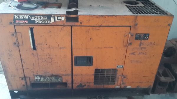 ขาเครื่องปันไฟ. Denyo  15 KVA. ไฟ 220 V