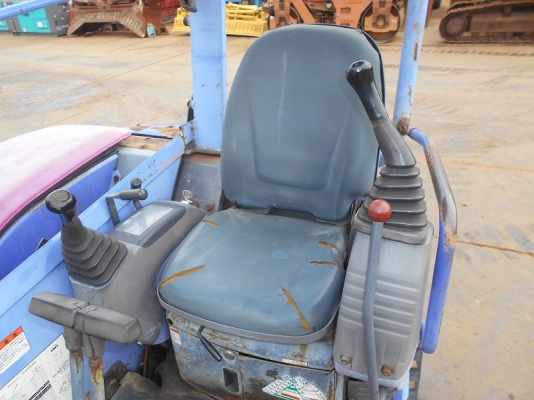 ขายรถขุด ยี่ห้อ KOMATSU รุ่น PC30UU-3