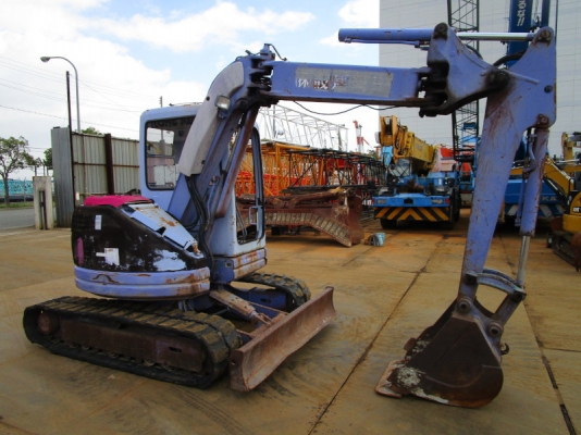 ขายรถขุด ยี่ห้อ KOMATSU รุ่น PC50UU-2 ขายรถขุด ยี่ห้อ KOMATSU รุ่น PC50UU-2