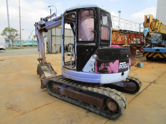 ขายรถขุด ยี่ห้อ KOMATSU รุ่น PC50UU-2 ขายรถขุด ยี่ห้อ KOMATSU รุ่น PC50UU-2