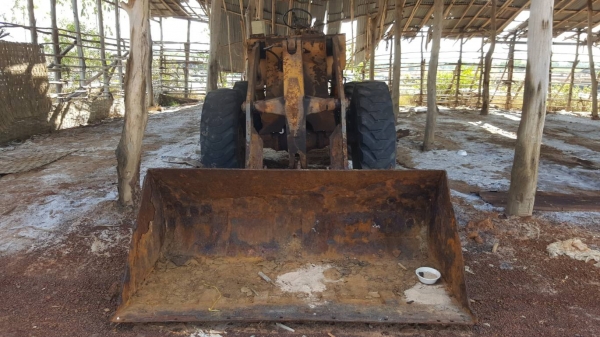 ขายตามสภาพ รถตัก KOMATSU JH30 เครื่องพัง เกียร์ดี ยางดี รถมีผุสนิมเยอะ ราคาต่อรองได้ ขายตามสภาพ รถตัก KOMATSU JH30 เครื่องพัง เกียร์ดี ยางดี รถมีผุสนิมเยอะ ราคาต่อรองได้