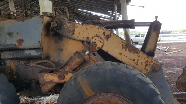 ขายตามสภาพ รถตัก KOMATSU JH30 เครื่องพัง เกียร์ดี ยางดี รถมีผุสนิมเยอะ ราคาต่อรองได้ ขายตามสภาพ รถตัก KOMATSU JH30 เครื่องพัง เกียร์ดี ยางดี รถมีผุสนิมเยอะ ราคาต่อรองได้