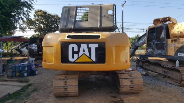 ขาย แบคโฮ CAT 320D เล่มทะเบียนครบ เครื่องดี ปั้มดี ช่วงล่างเต็ม ราคาต่อรองได้