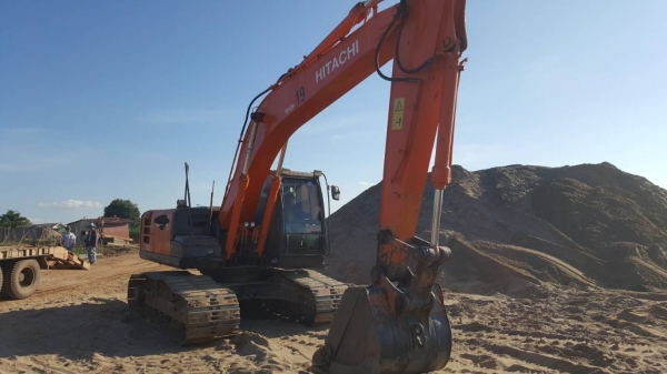 ขาย แบคโฮ HITACHI ZX200-5G เล่มทะเบียนครบ รถสวยเต็มทุกระบบ แอร์เย็น