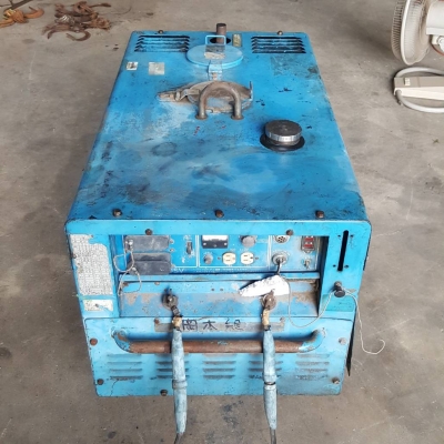 เครื่องเชื่อมเครื่องปั่นไฟเก่าญี่ปุ่น airman PDW180SV เครื่องดีเซล 2 สูบ เครื่องเชื่อมเครื่องปั่นไฟเก่าญี่ปุ่น airman PDW180SV เครื่องดีเซล 2 สูบ
