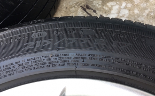 ล้อแม็ก Nissan Juke ขอบ17 พร้อมยาง 215-55-17 Michelin ปลายปี 15