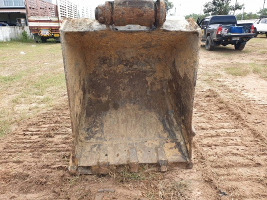 มีvdoขายโคมัสสุ PC200-8N1 ทำงาน 14,000 ชม.เอกสารอินวอยราคา 1,300,000