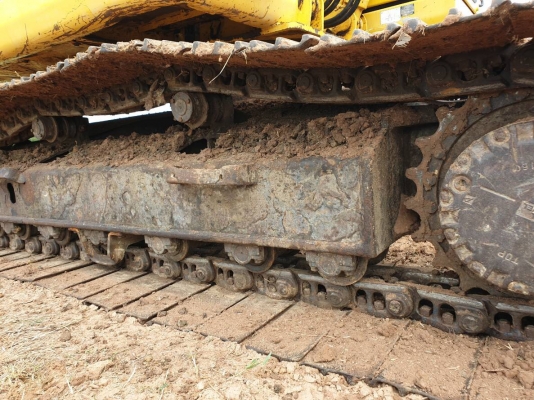 มีvdoขายโคมัสสุ PC200-8N1 ทำงาน 14,000 ชม.เอกสารอินวอยราคา 1,300,000