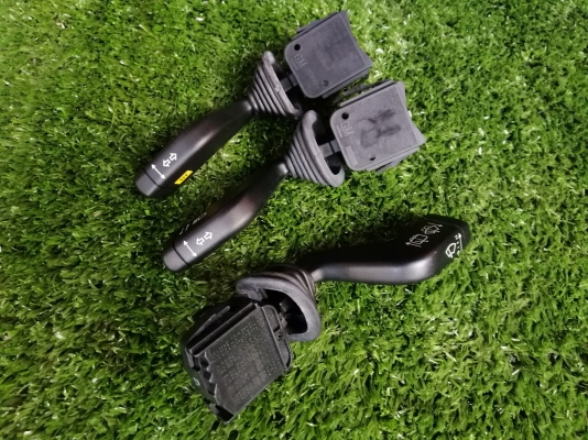 อะไหล่ Chevrolet Zafira และ Subaru Traviq