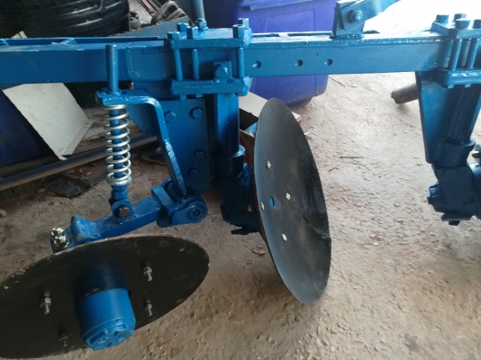 ขายผานรถไถฟอร์ดสภาพสวย ขายผานรถไถฟอร์ดสภาพสวย