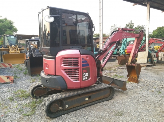 ถึงไทยแล้วจ้า KOMATSU PC 30MR-3 นำเข้าจากญี่ปุ่นโดยตรง ชั่วโมงทำงานน้อย พร้อมตู้เก๋งสวยๆ โทร.086-303-9797 กู๋อ๋า