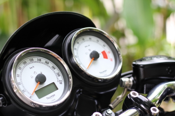 ฟรีดาวน์ Triumph Thruxton900 ปี 2016 ฟรีดาวน์ ออกรถไม่เสียเงิน ฟรีดาวน์ Triumph Thruxton900 ปี 2016 ฟรีดาวน์ ออกรถไม่เสียเงิน