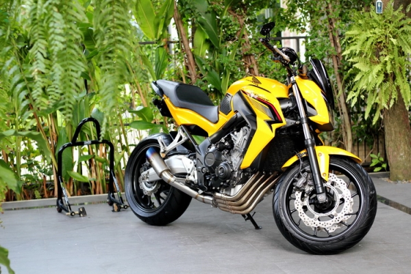 ฟรีดาวน์ !!! HONDA CB650f ปี15 รถสวยพร้อมของแต่ง ฟรีดาวน์ !!! HONDA CB650f ปี15 รถสวยพร้อมของแต่ง