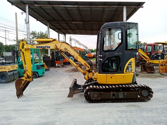 ขาย KOMATSU PC 30MR-2 นำเข้าจากญี่ปุ่นโดยตรง ชั่วโมงทำงานน้อย พร้อมตู้เก๋งสวยๆ โทร.090-986-2521 อ๊อบ