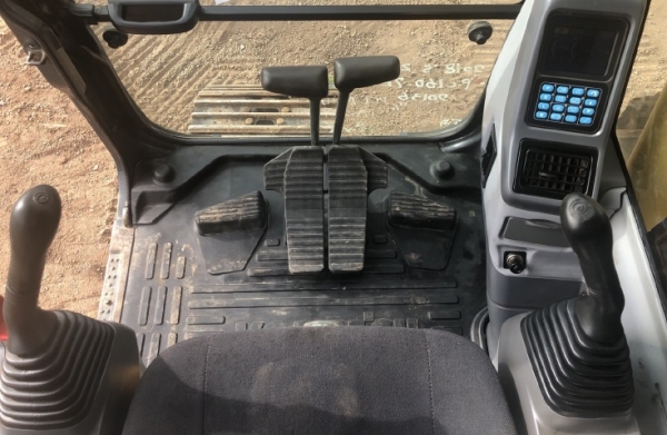 ขายรถขุด KOMATSU PC160-7 นำเข้าเองจากญี่ปุ่น สภาพสวยพร้อมใช้ มีVDOการทำงานครับ ขายรถขุด KOMATSU PC160-7 นำเข้าเองจากญี่ปุ่น สภาพสวยพร้อมใช้ มีVDOการทำงานครับ