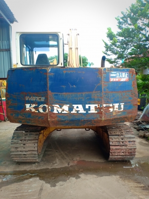 มาใหม่จ้า..KOMATSU PC60-6   เก่านอกแท้  สภาพสวย เครื่องปั๊มดี  3,xxx  ชั่วโมง  ระบบคล่องมากๆๆ  โทร  089-3818694  จ๊อย