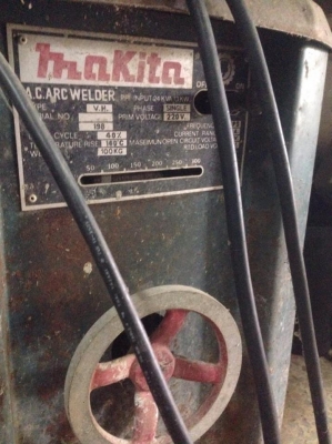 ขายเหมาเครื่องดัดเหล็ก 2 ตัว ตัวใหญ่ไฟ 3 เฟส ตัวเล็กไฟ 220 เหมา 2ตัว 120,000.-บาท ราคาต่อรองได้ Tel. 086-800-3700 k.วรเทพ