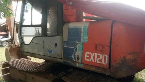 รถแบคโฮ HITACHI EX120-2