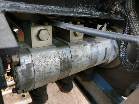 ขายรถขุด ยี่ห้อ : KOBELCO แบบ : SK032   รถเก่านอกแท้ เอกสารใบอินวอย เครื่องดีระบบดี รถไม่เคยผ่านการใช้งานในไทย100\% ช่วงล่างแน่น    สนใจโทร : 099-907-9273 กิ๊ฟ กมลชนก   สนใจโทร : 099-907-3356 ช่างบัง   ไอดี ไลน์ : gift9273 (หรือ บันทึกเบอร์)   เพจร้าน : จำ