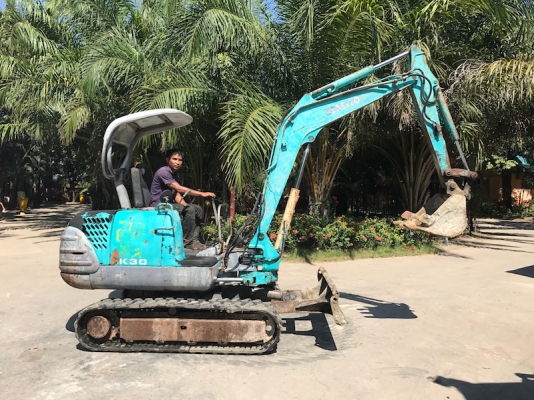 ขายแบคโฮ KOBELCO SK30(ปั้มนิ้ว)(คอนโทลน้ำมัน)(ลายหัวแย๊ก) ครบๆ สวยเดิมจากญี่ปุ่น ทำงานสมบูรณ์ทุกระบบ รับรองไม่ผิดหวัง 245,000 เท่านั้น!!