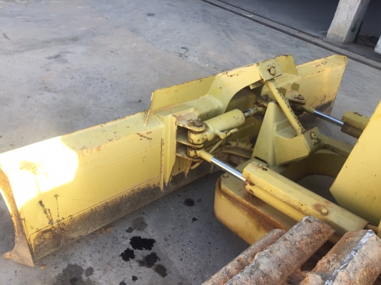 ขายแทร็กเตอร์. Komatsu รุ่น D20p-6รถพร้อมใช้งานสภาพดี