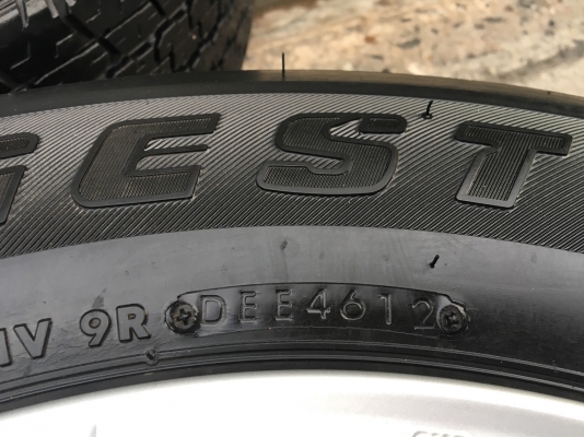 ล้อแม็ก Mitsu Pajero ขอบ17 (ลายก้ามปู) พร้อมยาง 245-65-17 Bridgestone สภาพดี ดอกยางหนา