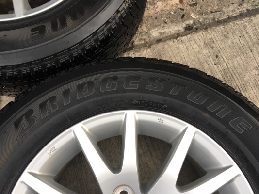 ล้อแม็ก Mitsu Pajero ขอบ17 (ลายก้ามปู) พร้อมยาง 245-65-17 Bridgestone สภาพดี ดอกยางหนา