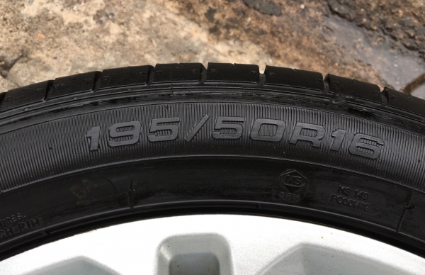 ล้อแม็ก Ford Fiesta ขอบ 16 พร้อมยาง 195-50-16 Goodyear ปี 15 สภาพดี ดอกยางหนา