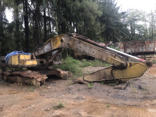 ขายแบคโฮ 3 คัน โกเบ 300 โกเบ 310 ขาเฟรมฉีก CAT320-2.2 คันยังสตาร์ทได้ยังโอเคอยู่มีเล่มทุกคันขายราคา 700,000 คอมนอก