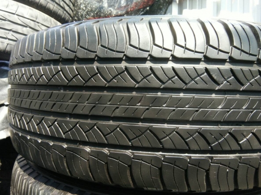 ขายยาง 265/60R18 มิชลิน ปี17 ดอกยางเต็มสดมากไม่ร้าวไม่กินข้างไม่มีปะ ชุดละ 7900 บาท พร้อมใส่ ถ่วง ฟร ขายยาง 265/60R18 มิชลิน ปี17 ดอกยางเต็มสดมากไม่ร้าวไม่กินข้างไม่มีปะ ชุดละ 7900 บาท พร้อมใส่ ถ่วง ฟร