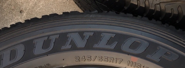 ยาง Dunlop 245-65-17 ปี 14 ดอกยางเต็มๆ ยาง Dunlop 245-65-17 ปี 14 ดอกยางเต็มๆ