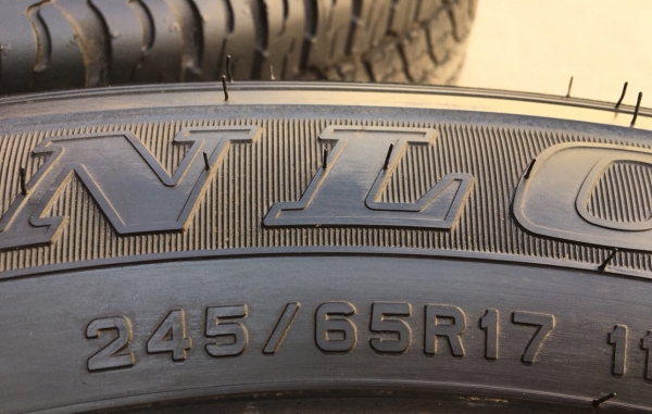 ยางใหม่ป้ายแดง Dunlop 245-65-17 ปี 18 ยางสวยกริ๊บ ตุ่มอลัง เส้นสีชัด ยางใหม่ป้ายแดง Dunlop 245-65-17 ปี 18 ยางสวยกริ๊บ ตุ่มอลัง เส้นสีชัด