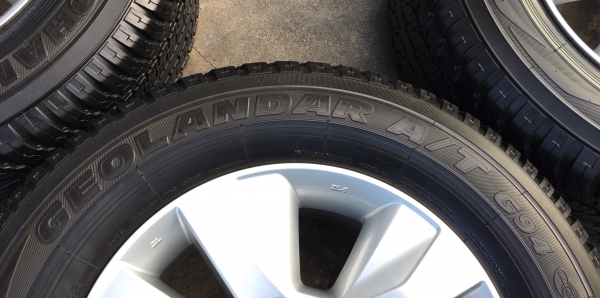 ล้อแม็ก Toyota Revo ขอบ17 พร้อมยาง 265-65-17 Yokohama ปลายปี 16 สภาพดี ดอกยางหนาปึก