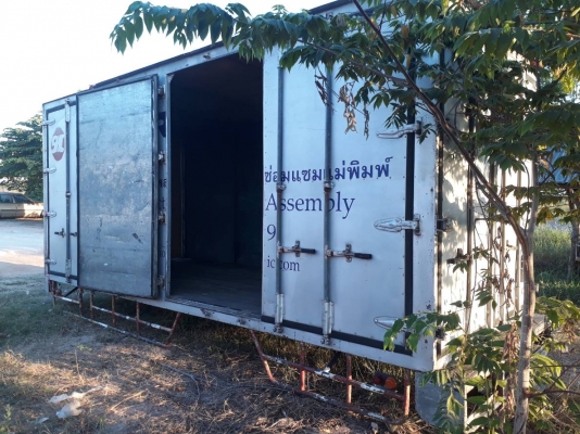 ขายตู้10บาน สภาพสวย ยาว5.50 สูง2.20 ช่วงครัชชี75