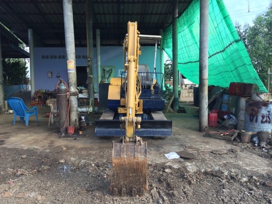 ขายรถแม็กโครPC30-6 รถแรงไวมาก เครื่องดี ปั้มดี รถพร้อมใช้งาน ราคาต่อรองได้ โทร0616613023แพรว