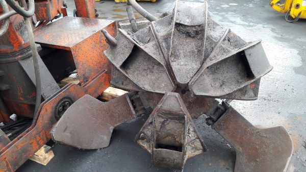 ขายเครนพับ HIAB เฮียบพับ 4.75 ตัน+บุ้งกี้ นำเข้า 265000 บาท โทร084-5424150 line id : rapinzat