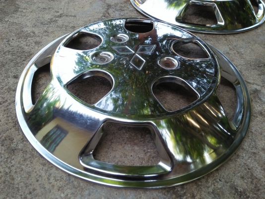 ขายฝาครอบล้อ สแตนเลส รถ 6 ล้อ เก่าญี่ปุ่น ขนาดสภาพตามรูป