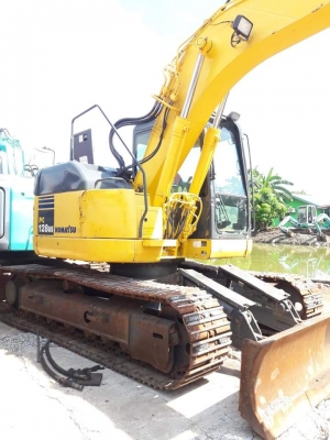 ขายจ้า..KOMATSU PC128US-2E1  เก่านอกแท้  เดิมๆๆ  มีผานหน้า สภาพสภาพสวย  พร้อมใช้  6,xxx  โทร  089-3818694  จ๊อย