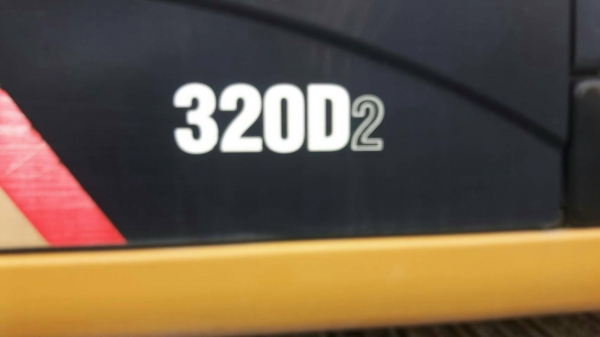 ขายรถแบคโฮ CAT 320 D2 ไมล์ 1000 ชม.ราคา 2700000