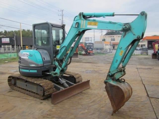 มาใหม่จ้า..KOBELCO SK40SR-3  สภาพสวย  เครื่องปั๊มดี  ใช้งานมาน้อย  พร้อมใช้  โทร 089-3818694 จ๊อย