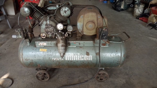 ปั๊มลมเก่าญี่ปุ่น  IWATA MINICON