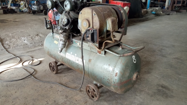 ปั๊มลมเก่าญี่ปุ่น  IWATA MINICON