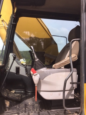 ขายด่วน!! Komatsu PC200-7 ซีเรียล 80,4xx , ปี 2012 สภาพนางฟ้าค่ะ