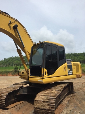 ขายด่วน!! Komatsu PC200-7 ซีเรียล 80,4xx , ปี 2012 สภาพนางฟ้าค่ะ