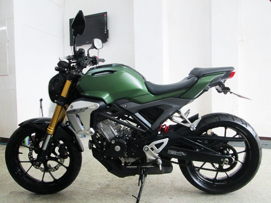 (โอนฟรี) ขาย Honda CB 150 R ไมล์ 1392 กม ปี 2017 รถหัวฉีดประหยัดน้ำมัน (โอนฟรี) ขาย Honda CB 150 R ไมล์ 1392 กม ปี 2017 รถหัวฉีดประหยัดน้ำมัน