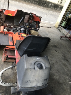 ขาย รถตัดหญ้าตัดกรีนแบบ3แก๊งเครื่องยนต์ดีเซล3สูบเครื่องติดได้ปกติแต่เอาไปเก็บงานนิดหน่อย ราคา33,000