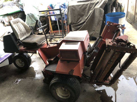 ขาย รถตัดหญ้าตัดกรีนแบบ3แก๊งเครื่องยนต์ดีเซล3สูบเครื่องติดได้ปกติแต่เอาไปเก็บงานนิดหน่อย ราคา33,000