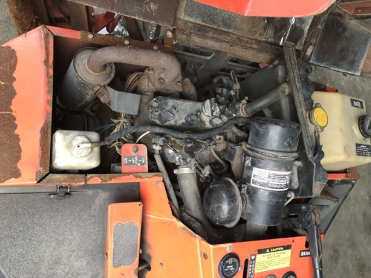 ขาย รถตัดหญ้าตัดกรีนแบบ3แก๊งเครื่องยนต์ดีเซล3สูบเครื่องติดได้ปกติแต่เอาไปเก็บงานนิดหน่อย ราคา33,000