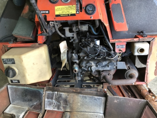 ขาย รถตัดหญ้าตัดกรีนแบบ3แก๊งเครื่องยนต์ดีเซล3สูบเครื่องติดได้ปกติแต่เอาไปเก็บงานนิดหน่อย ราคา33,000