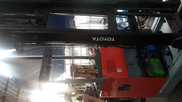 ขายรถไฟฟ้าขนาด1.5ตัน เสา5.5 เมตร รุ่น6